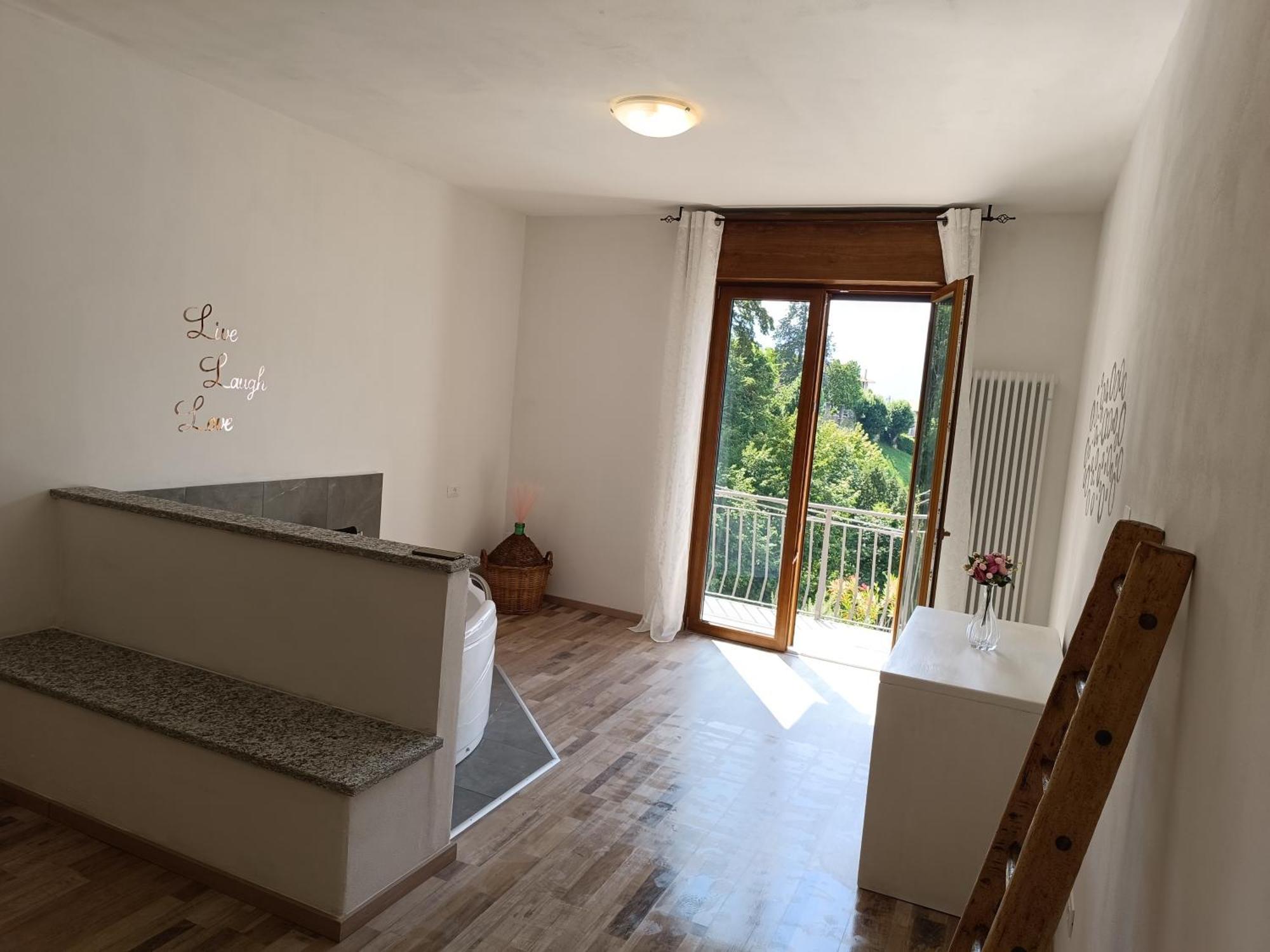 Dudi Jolie Maison - Jacuzzi Lezzeno Exterior foto